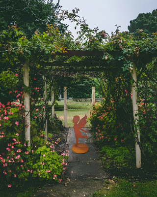 Angelo in Volo in Acciaio Corten - Scultura Decorativa