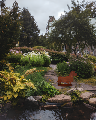 Bassottino piccolo in acciaio corten - SCULTURA DECORATIVA ARTIGIANALE