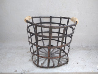 Cesto porta-damigiana in ferro