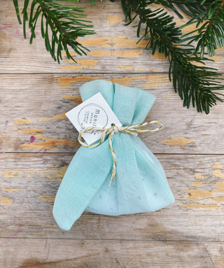 Coppia di pendenti natalizi in ceramica - forme a sorpresa